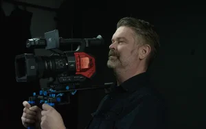 Johan Jonasson på Edtechstudios filmar